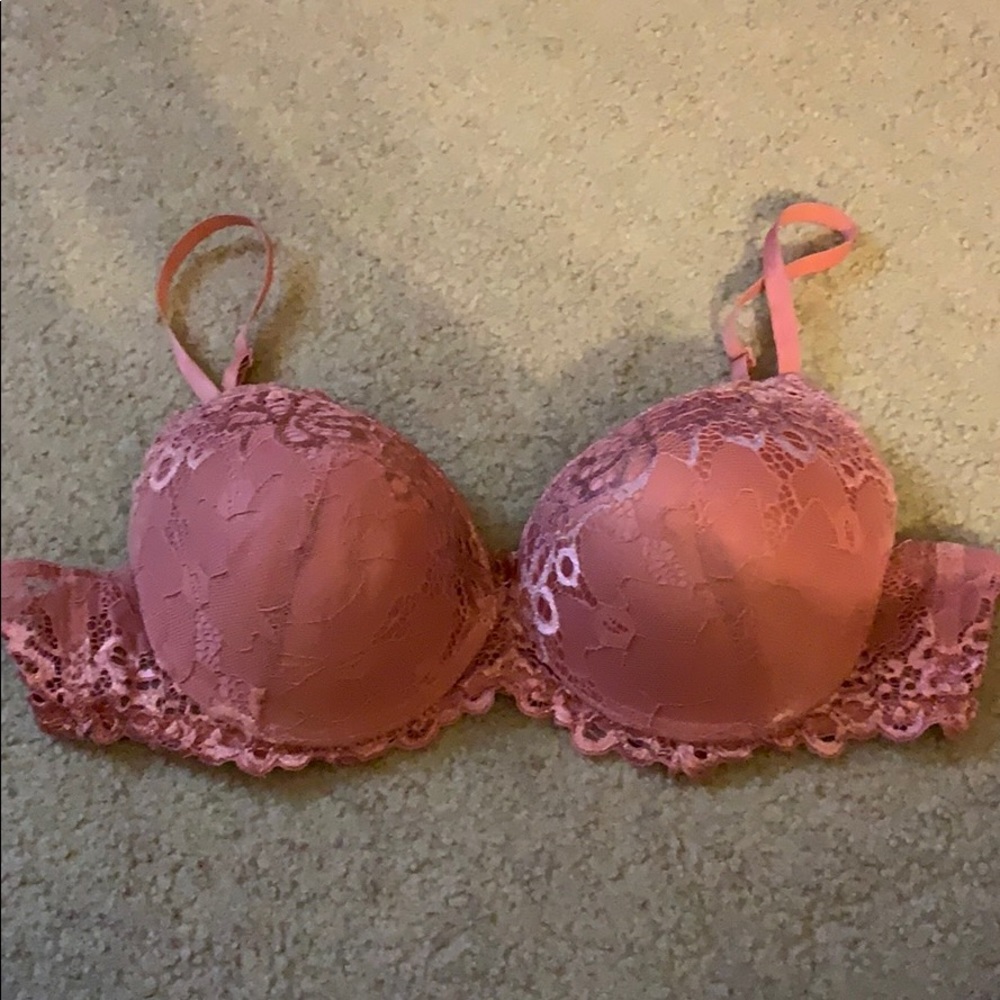 Lacy Pink Push-Up Bra